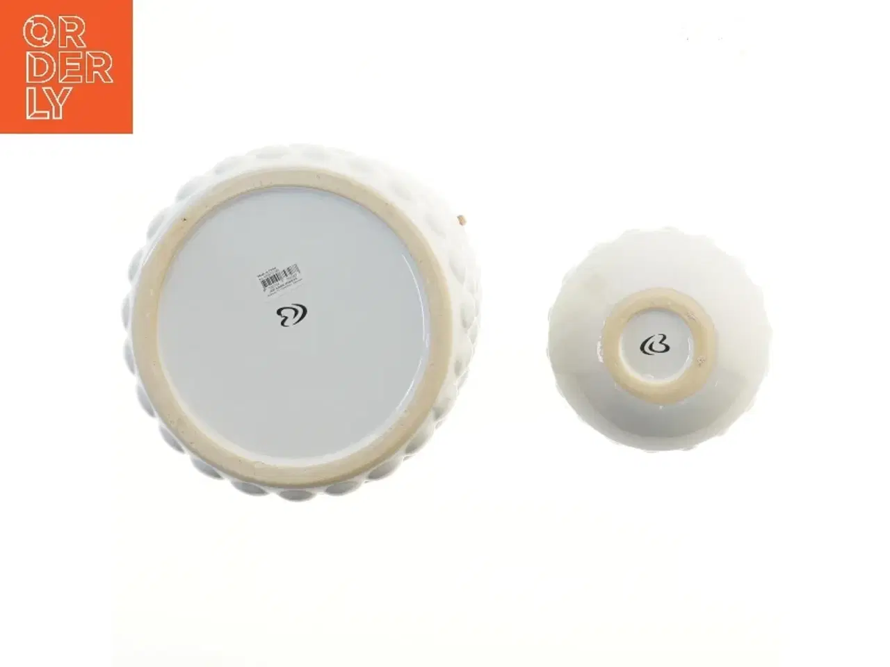 Billede 3 - Keramiske vaser med lædersnøre (str. 2 stk Ø 10 & 16 cm)