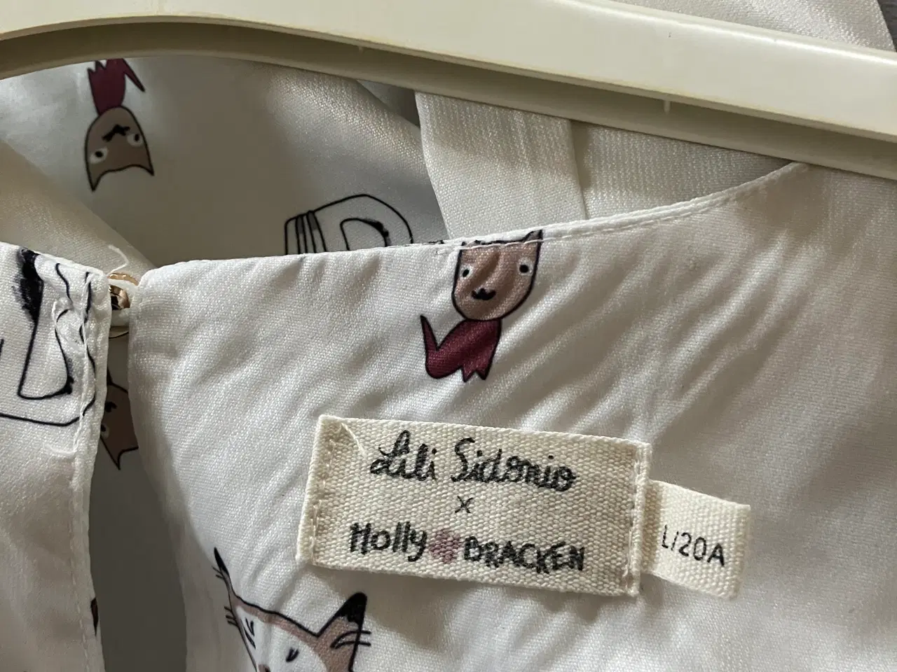 Billede 6 - Bluse fra Lili Sidonio, Spanien, str. L, røgfrit h