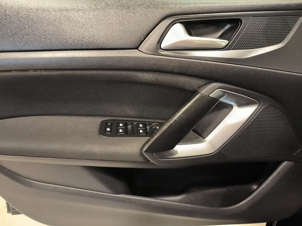 Billede 16 - Peugeot 308 1,6 BlueHDi 120 Style Sky SW
