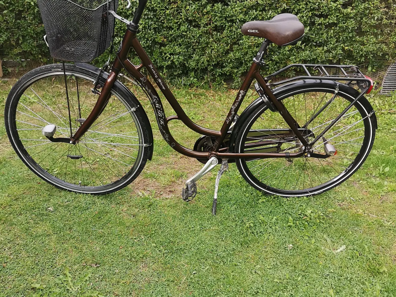 Billede 2 - MBK 28" 54cm  Løs 1 nøgle ,ny dæk ,lys foran og ba