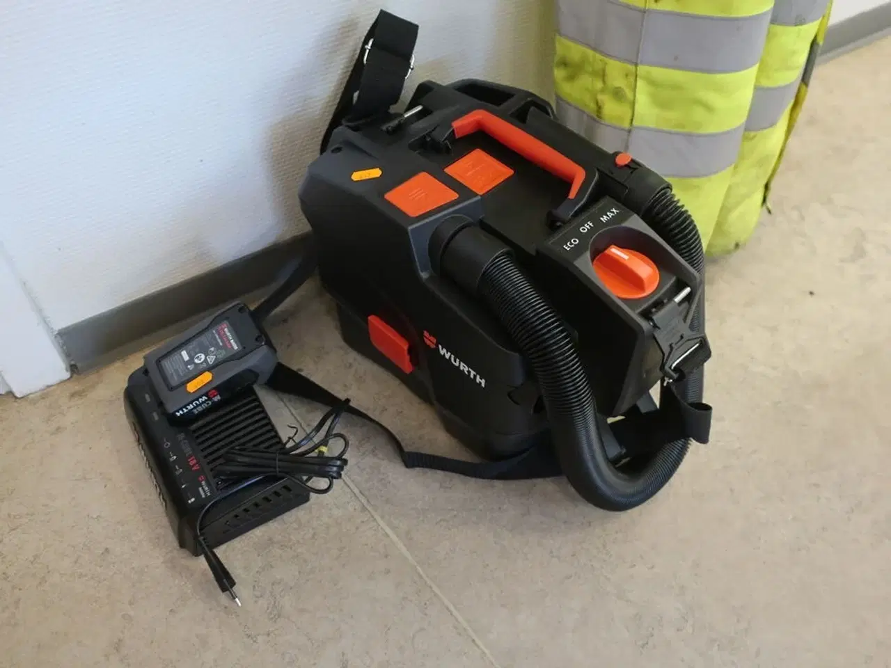 Billede 1 - Akkustøvsuger WÜRTH AMTS 18 L m. batteri & lader