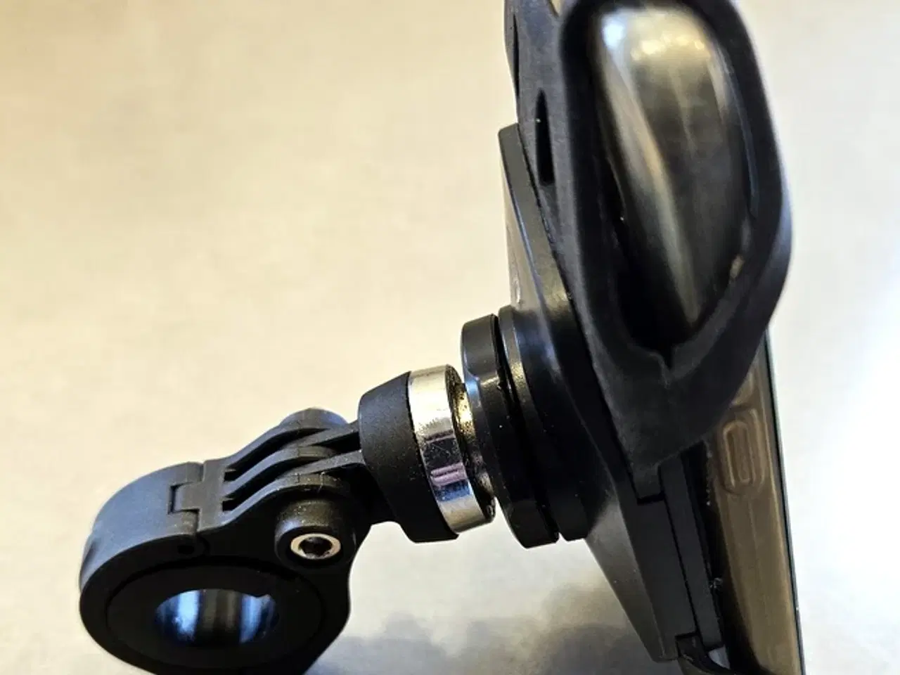 Billede 3 - Mobilholder til cykelstyr eller plæneklipperen. 