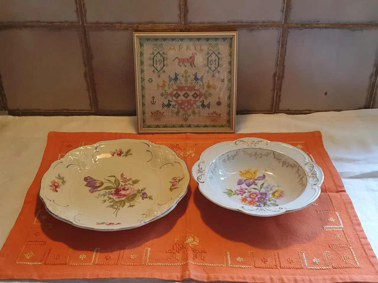 Billede 1 - Blomster & Broderi ialt10kr