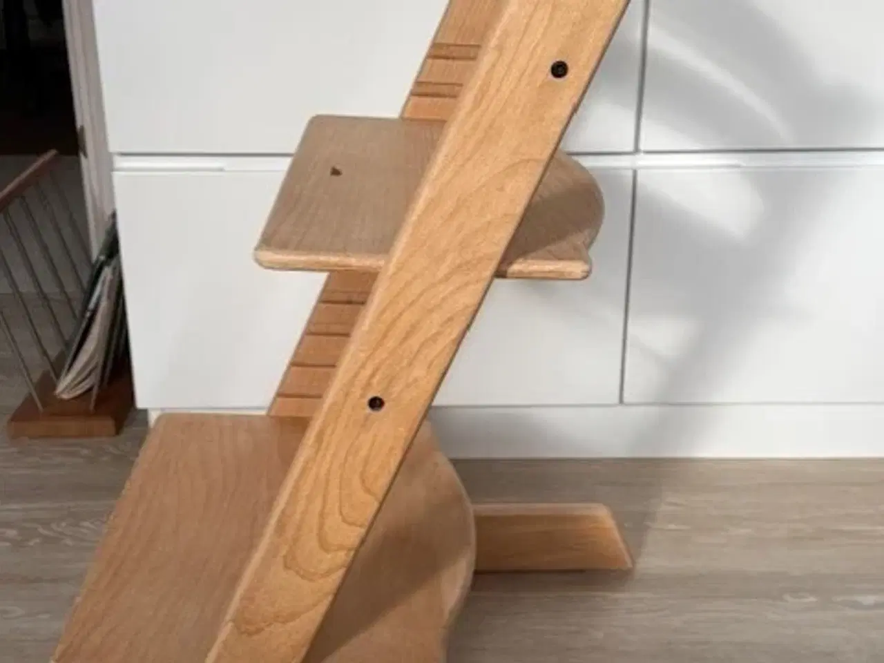 Billede 5 - Trip Trap Højstol i Massiv Bøg Lys Natur.