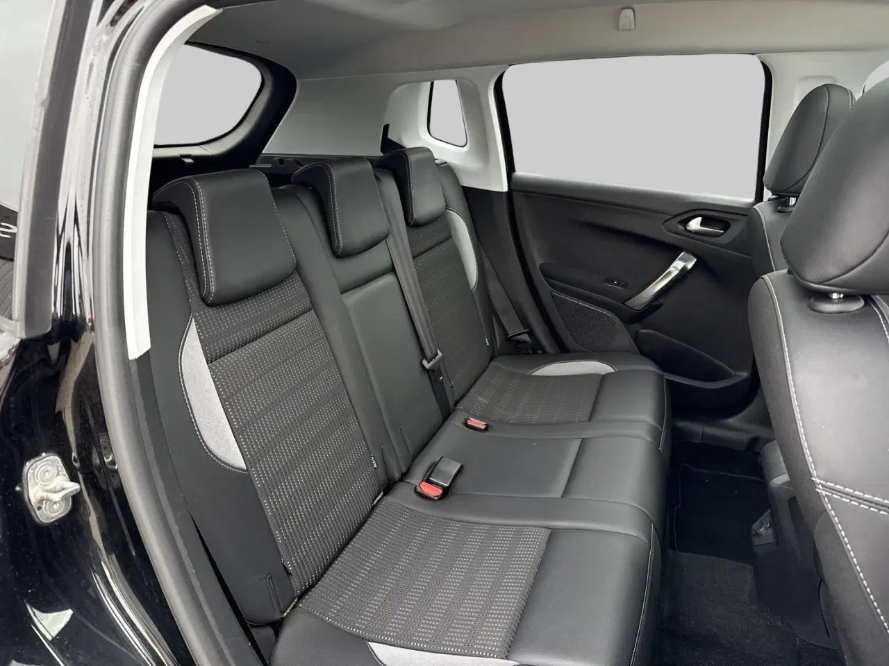 Billede 10 - Peugeot 2008 1,2 e-THP 110 Allure Sky