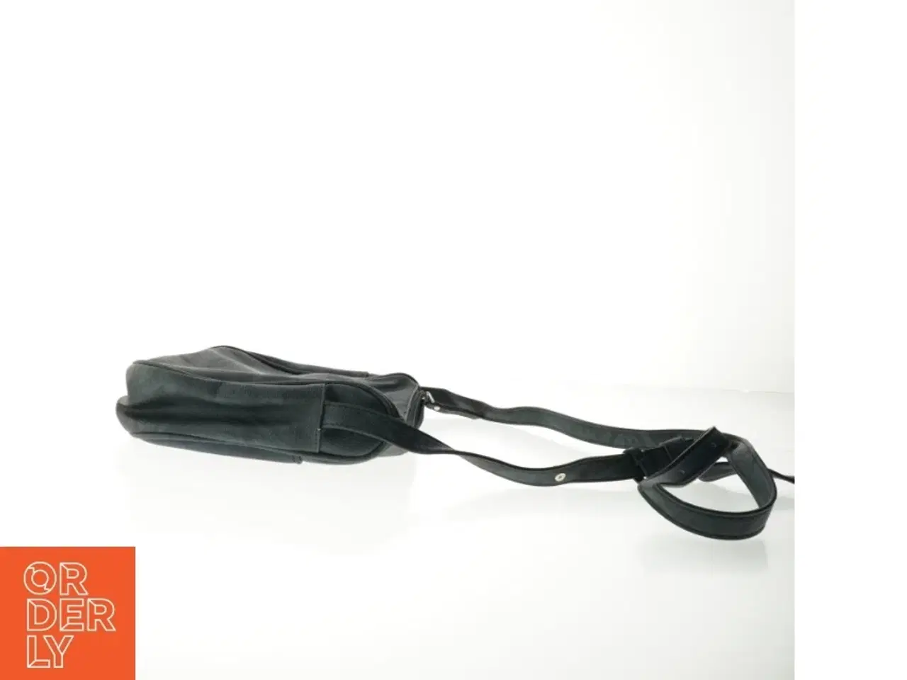 Billede 3 - Sort crossover taske (str. 30 x 25 cm)