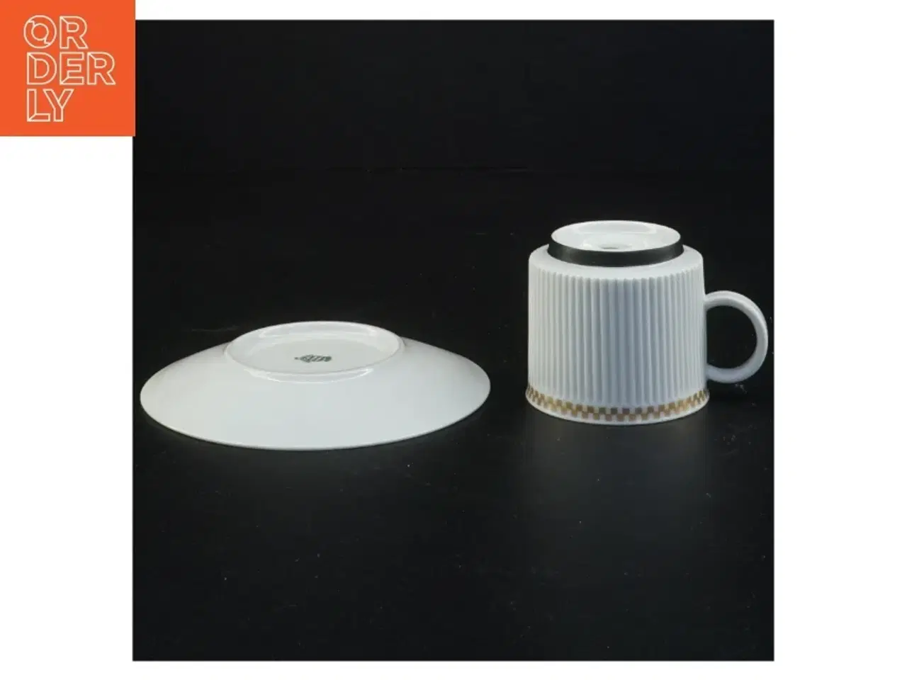 Billede 2 - Eksklusivt mocca porcelæns kopper og underkopper (str. Diameter 12 cm kop 6 x 6 og en halv cm)