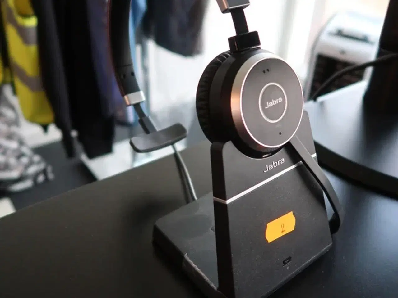 Billede 3 - 2 stk. 21" LENOVO Skærme, samt dock og JABRA headset