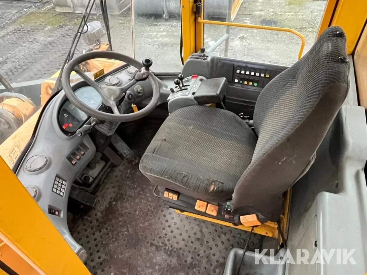 Billede 6 - Gummiged Volvo L330D med skovl