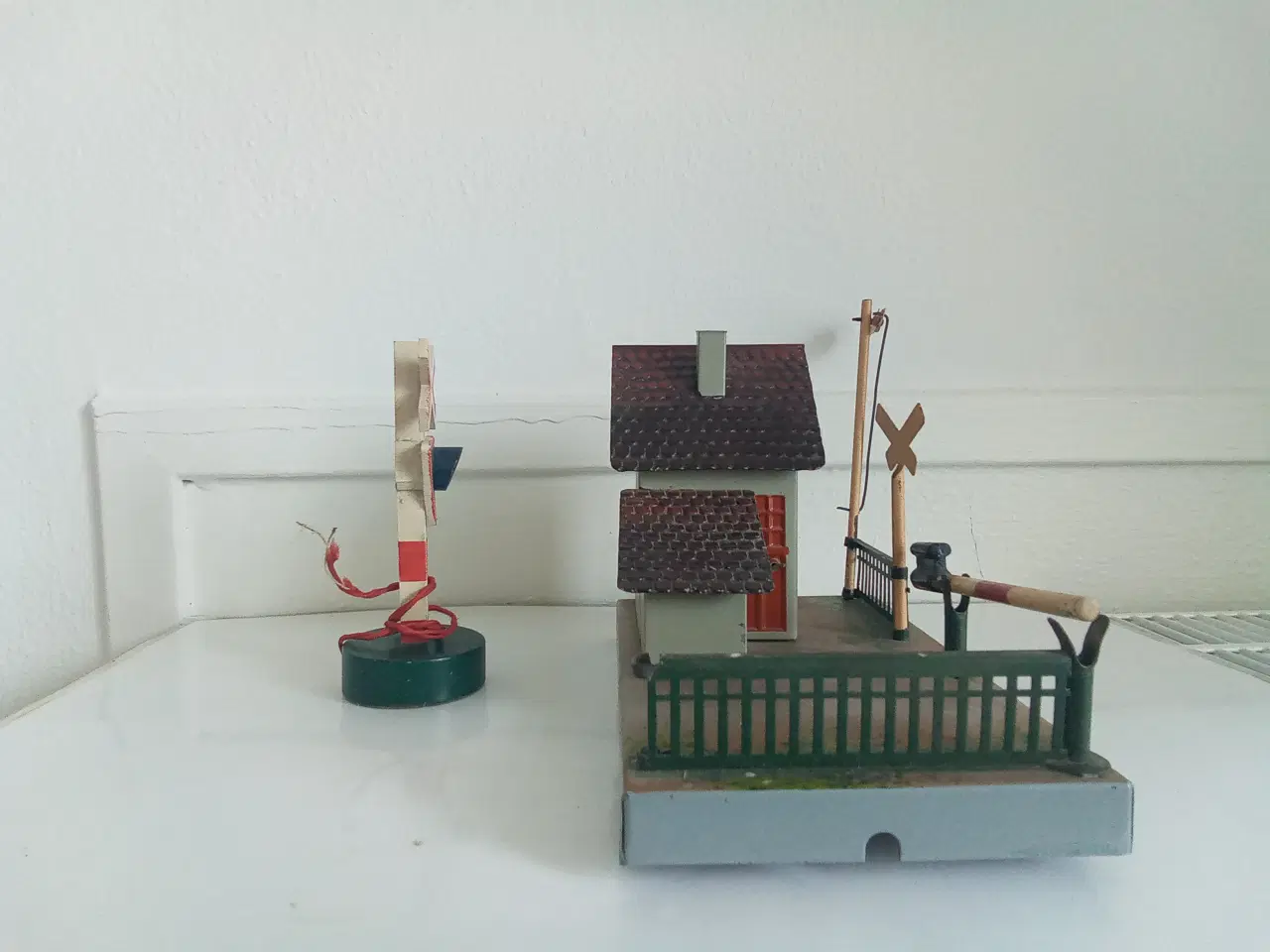 Billede 3 - Modeltog Märklin banevogterhus skala 0 