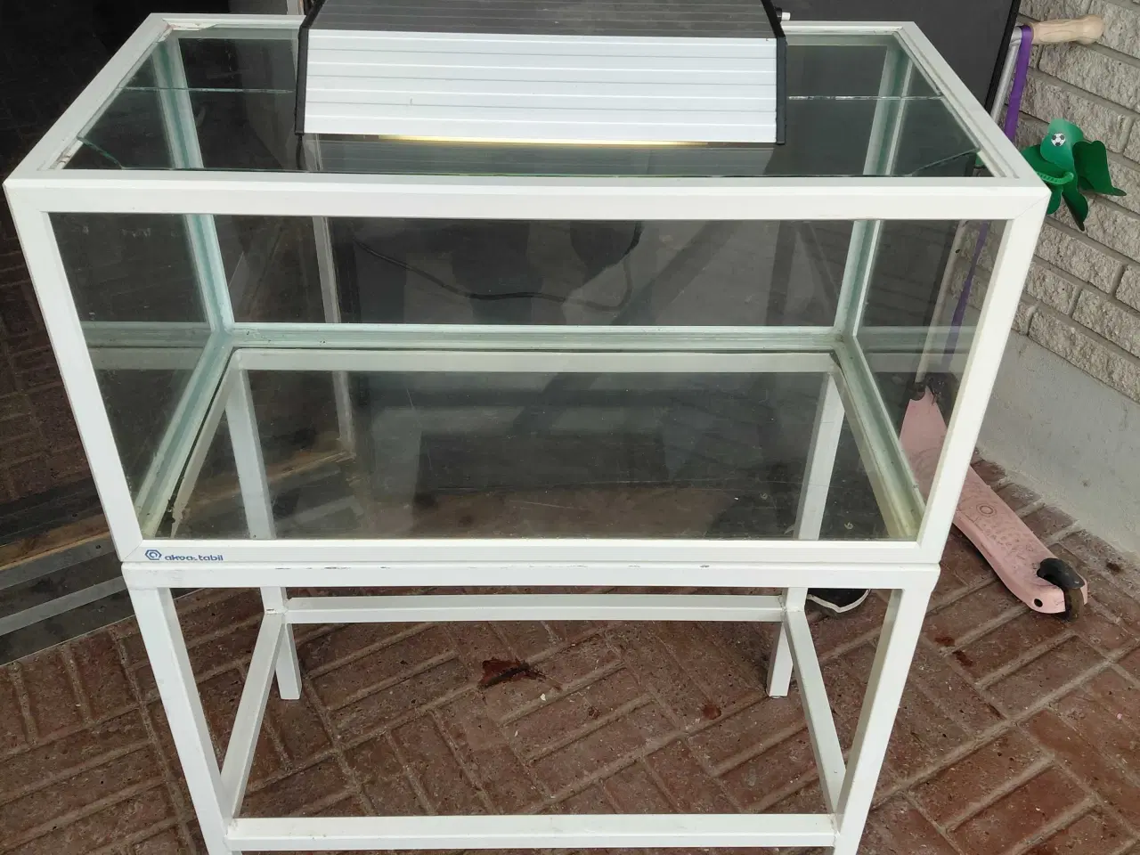 Billede 2 - Akvarier 85L