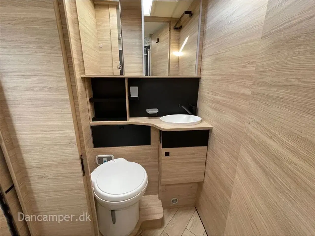 Billede 24 - 2026 - Chausson Fuldintegreret Chausson 7057 Titanium Line, 180 Hk og 8 trins automatgear, 4,4T heavy chassis