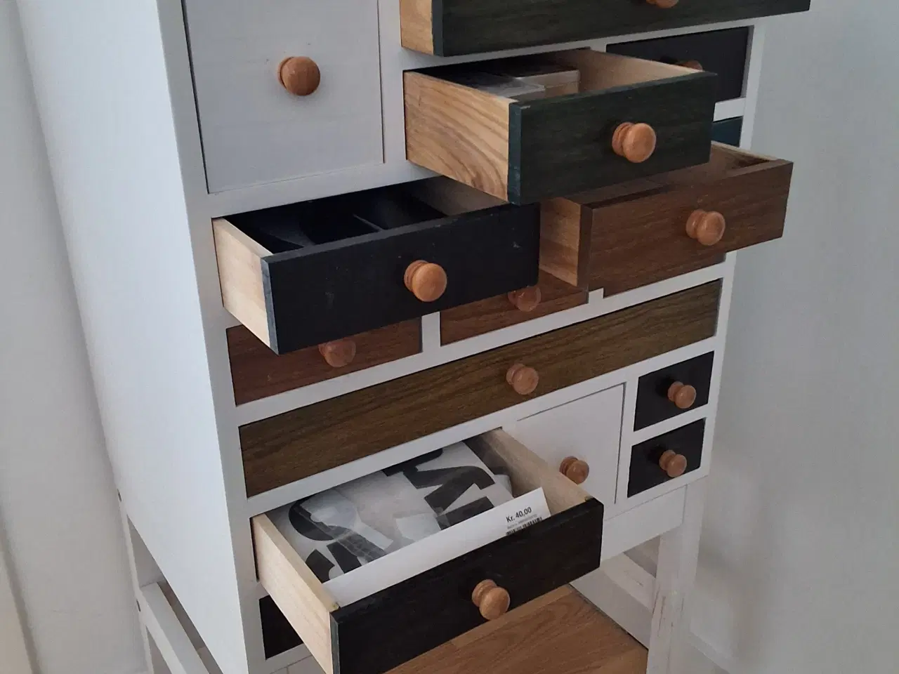 Billede 4 - Smuk og elegant kommode sælges