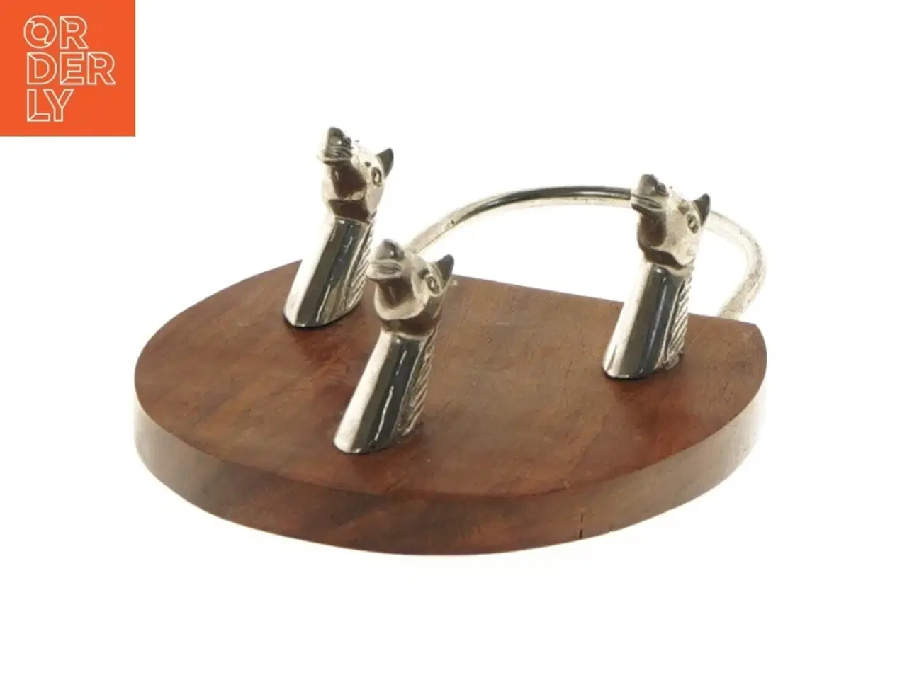 Billede 1 - Nøgleholder med hestehoveder (str. 19,5x12 cm)