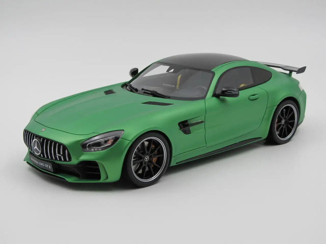 Billede 1 - 2019 Mercedes AMG GT-R Coupé 1:18