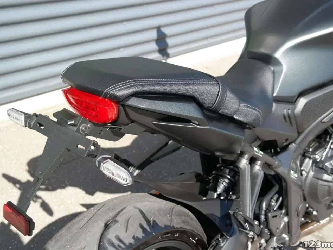 Billede 6 - Honda CB 650 R MC-SYD       BYTTER GERNE