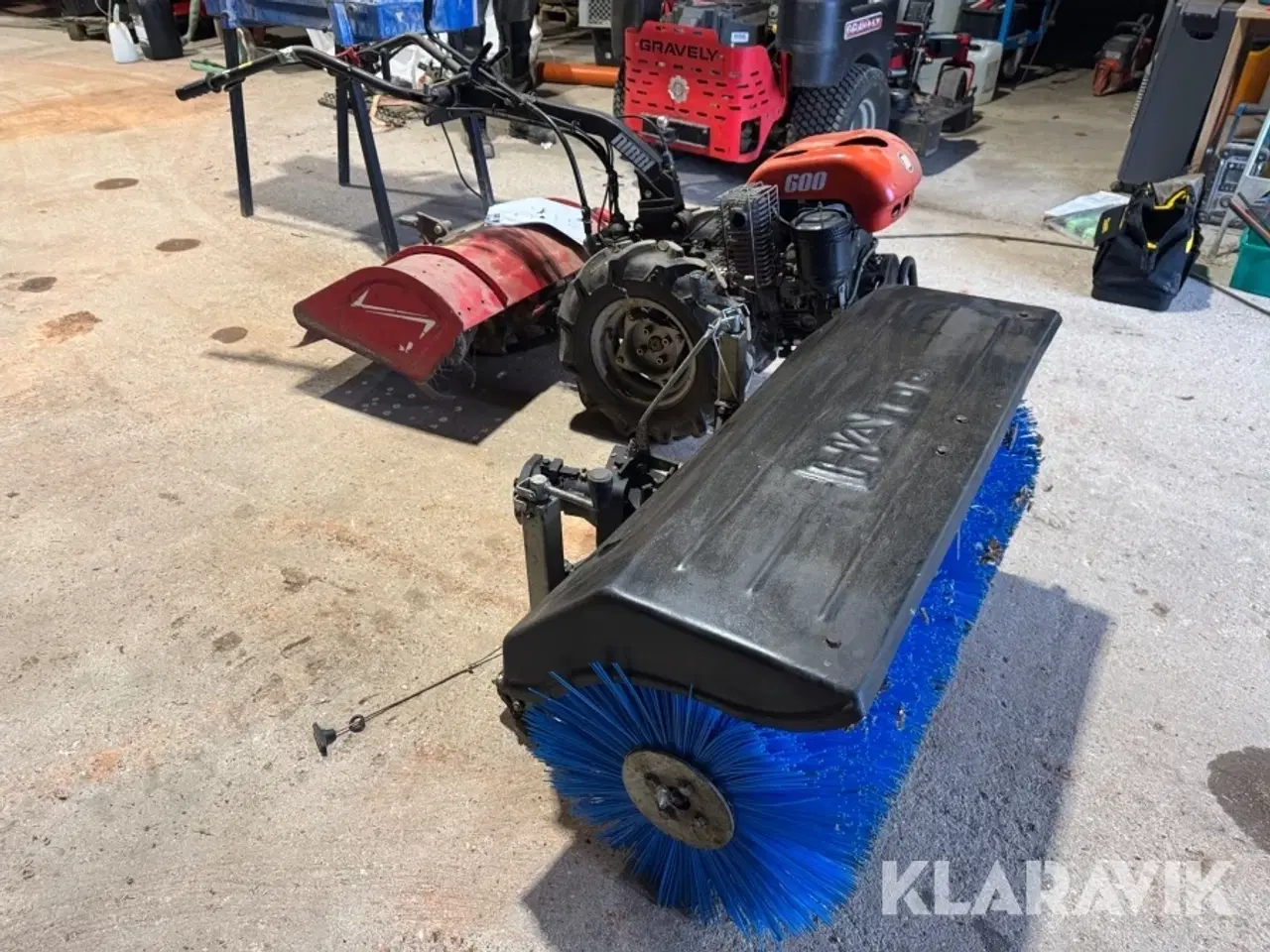 Billede 2 - Fræser med kost Nibbi 600