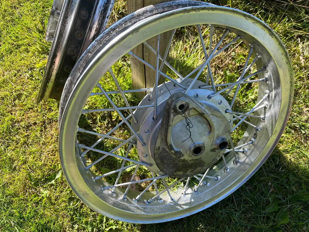 Billede 3 - Honda XBR 500 tråd fælge 