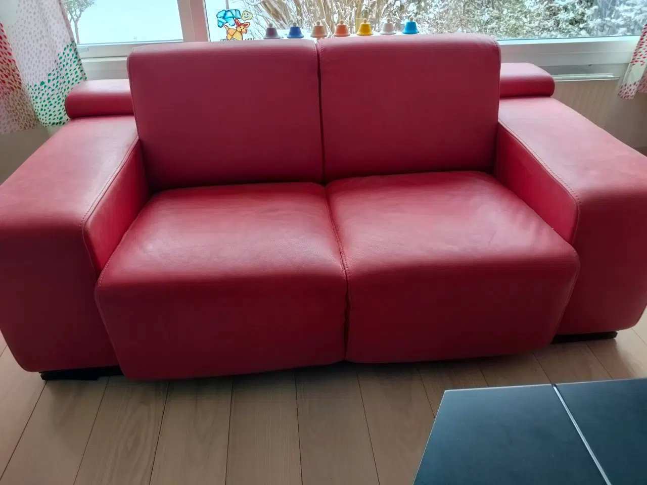 Billede 1 - 2 røde lædersofaer kan afhentes i Hvidovre