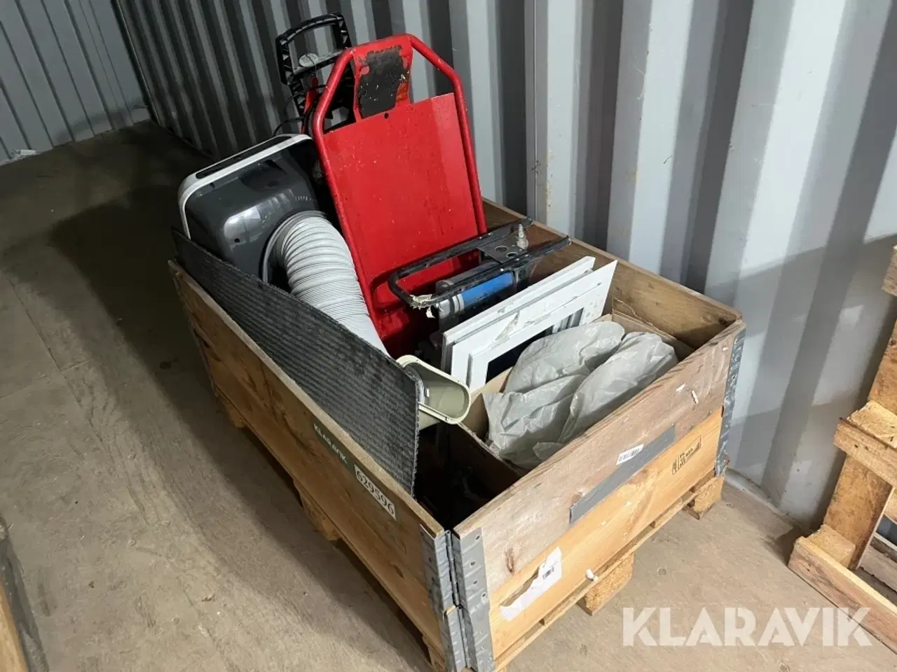 Billede 1 - Palle med diverse udstyr