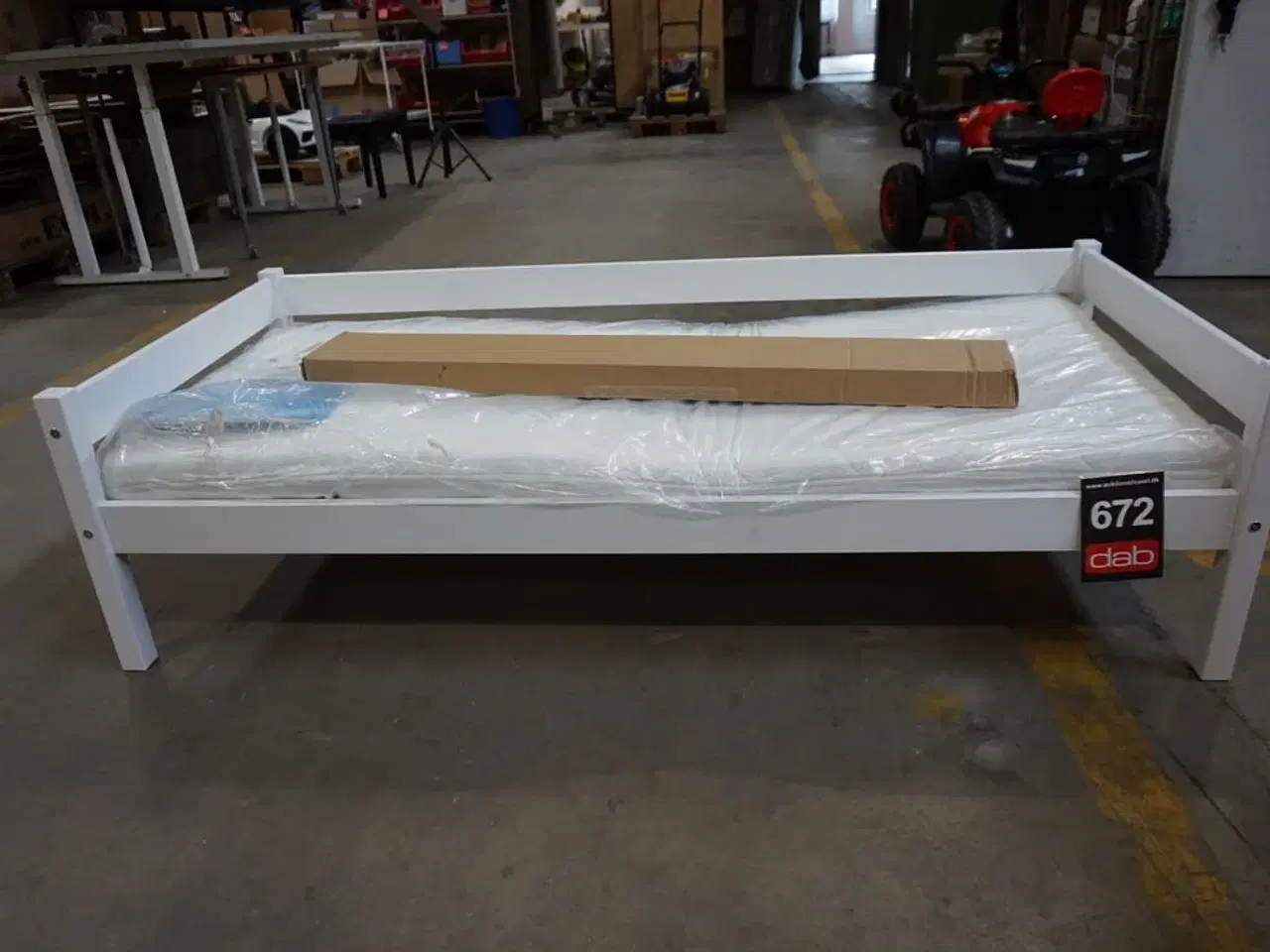 Billede 2 - Spiloppe juniorseng 70x160 cm - Hvid med madras