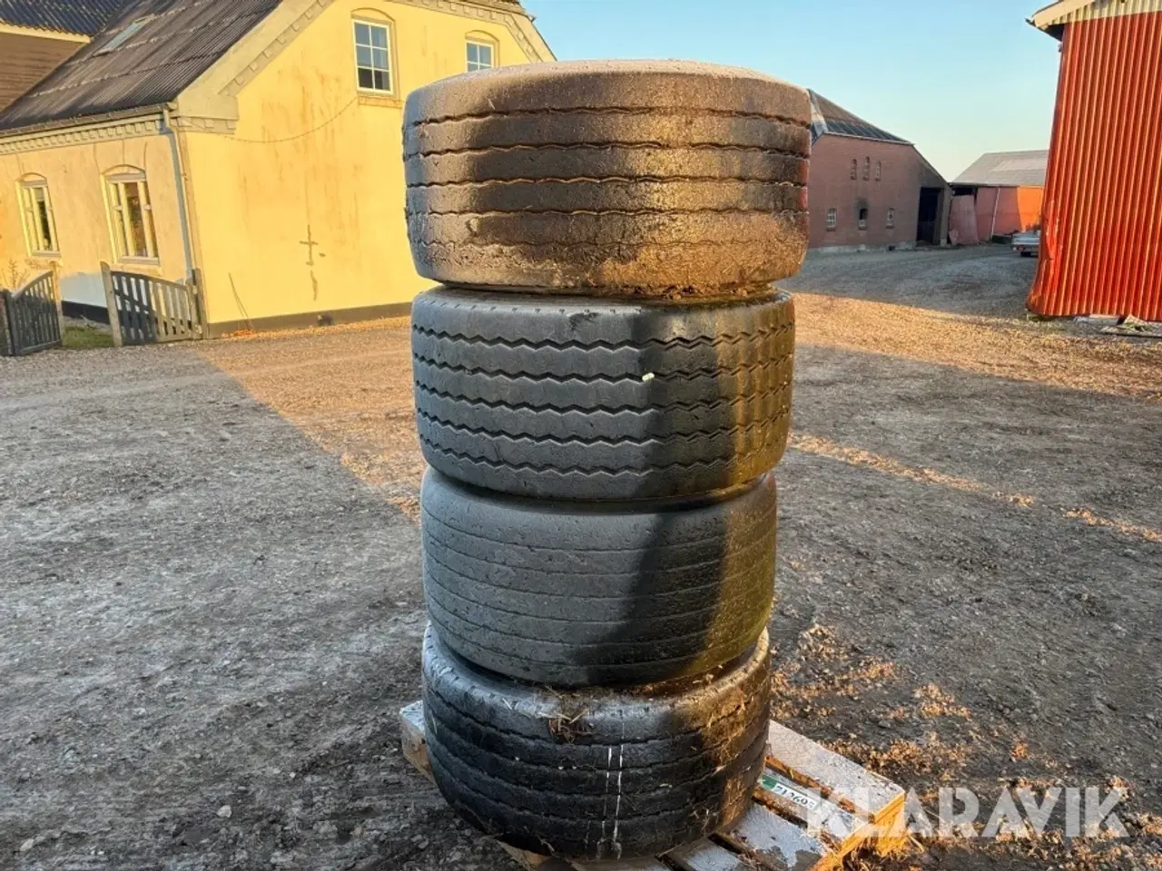 Billede 4 - Dæk med fælg 435/50R19.5 - 4 styk