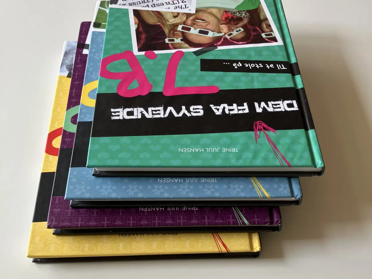 Billede 5 - Dem fra syvende 1-4 (4 bøger). Af Trine Juul Hanse