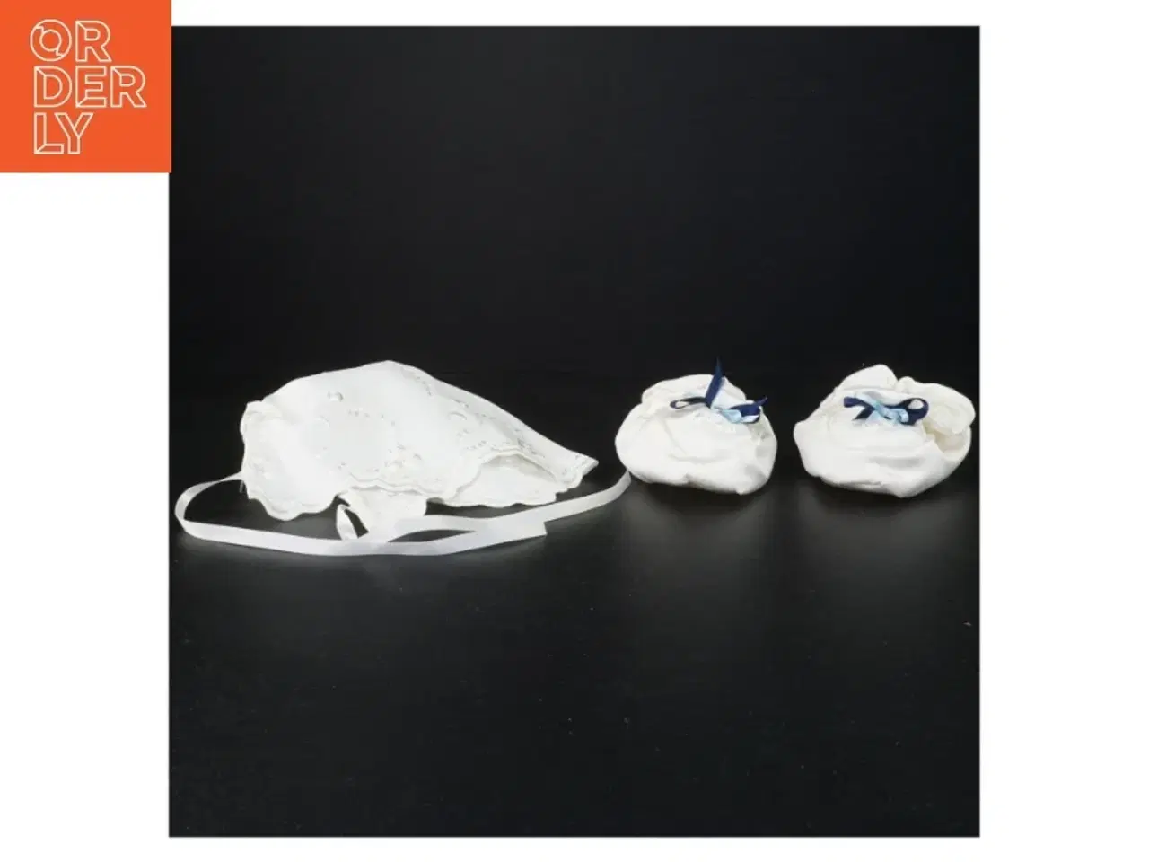 Billede 5 - Dåbskjole sæt fra Sweet Design (str. Bryst 28 cm erme 23 cm længde 123 cm sko sal 12 cm)