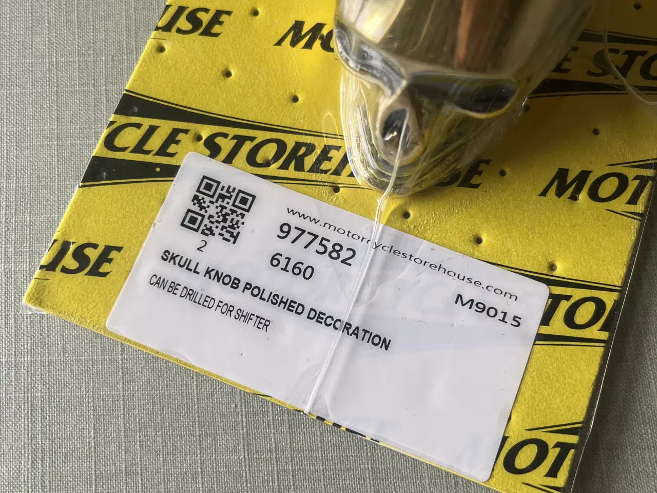 Billede 2 - Massiv messing skull til mc/bil