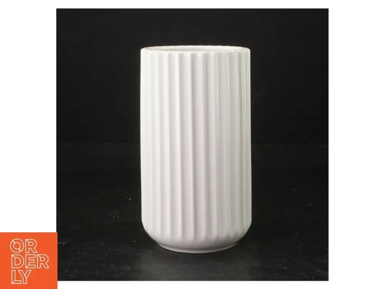 Billede 1 - Hvid Lyngby vase fra Lyngby (str. 15 cm. 8 cm i diameter)