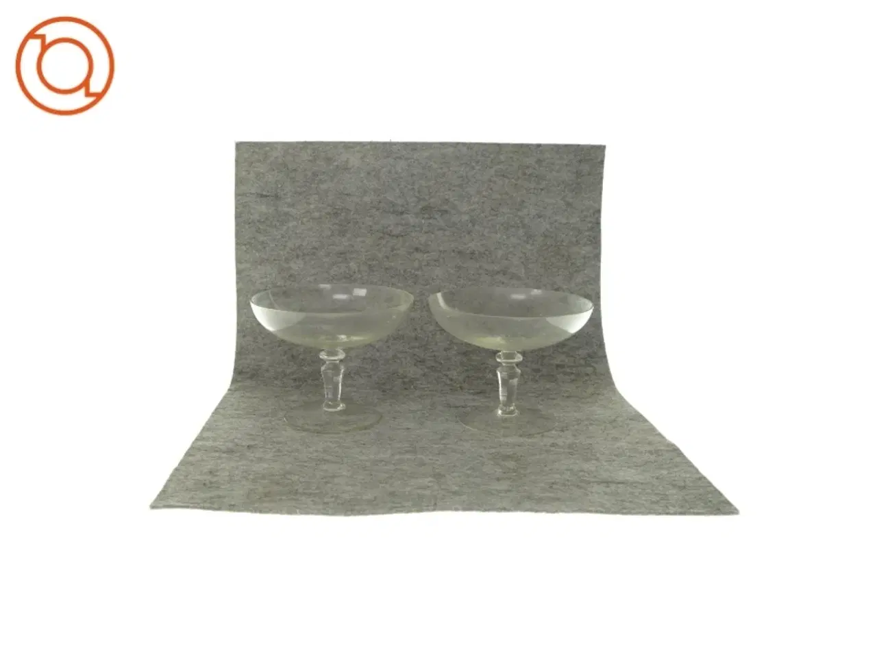 Billede 1 - Glasskål på fod (2 stk) (str. HØ: 11x15 cm)
