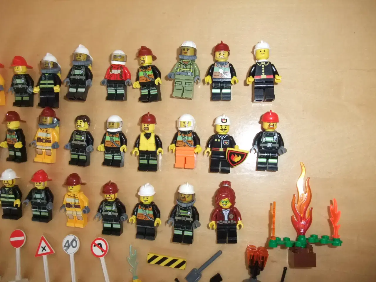 Billede 3 - Lego Fire/Brandmænd Figurer+Tilbehør