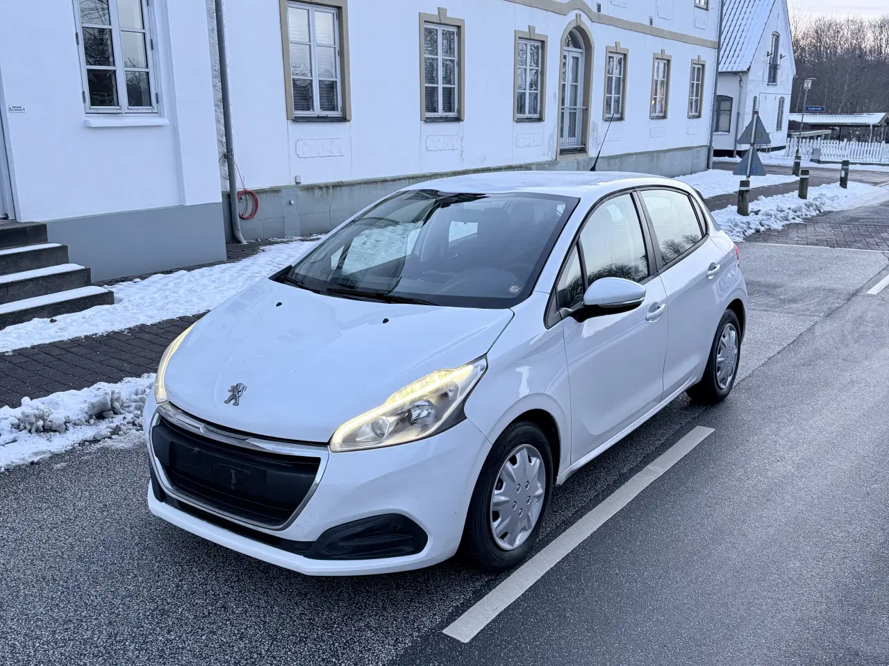 Billede 1 - Peugeot 208 1.6 BlueHdi 120 kr vægtafgift 