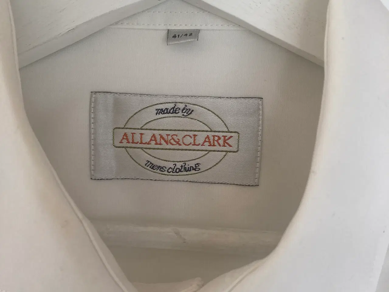 Billede 2 - Hvid herreskjorte str 41/42