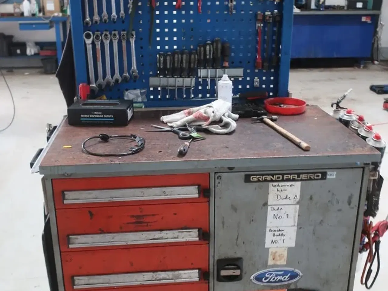 Billede 1 - Værkstedsvogn med indhold