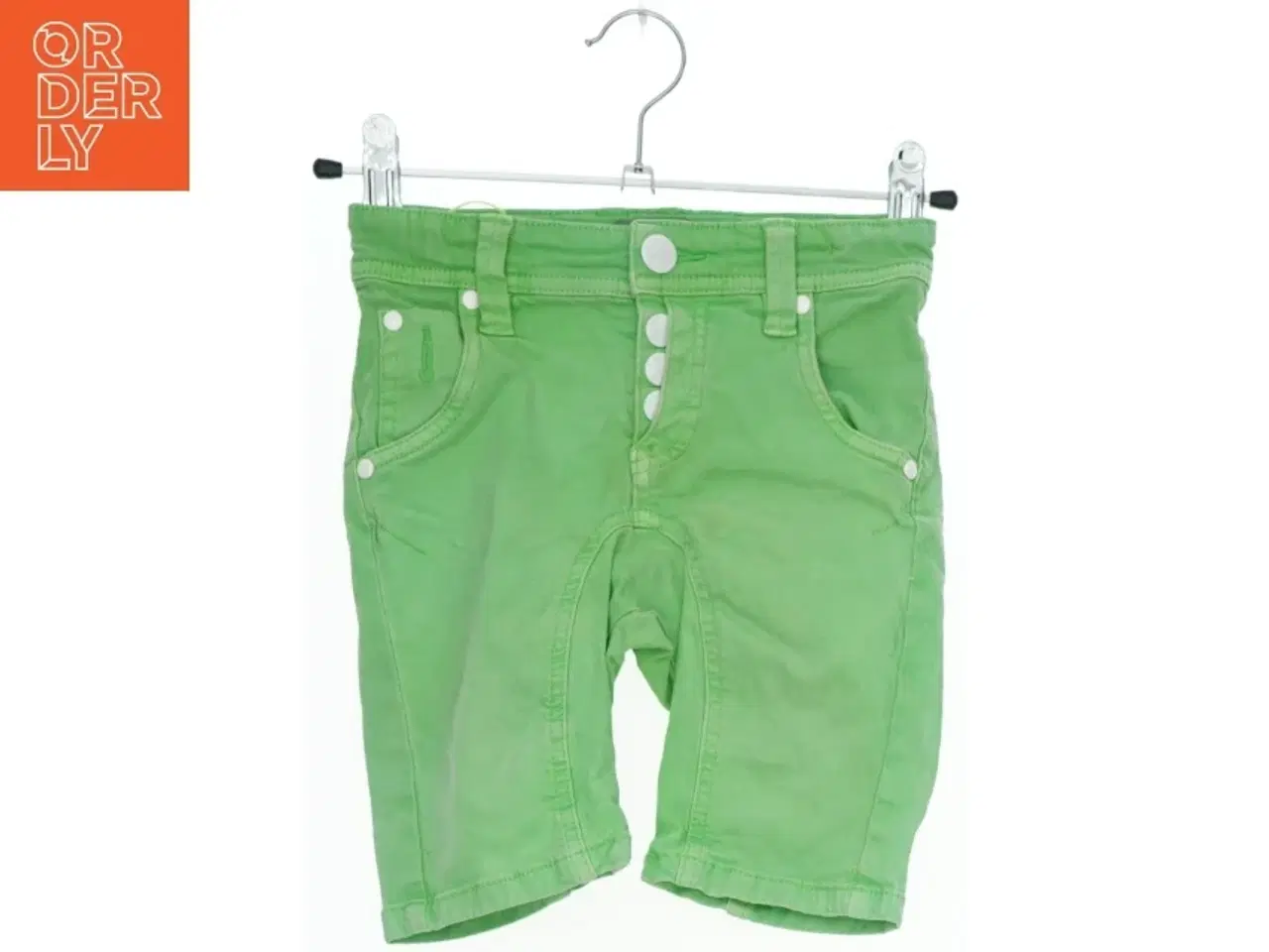 Billede 1 - Grønne shorts til børn fra Mads & Mette (str. 104)