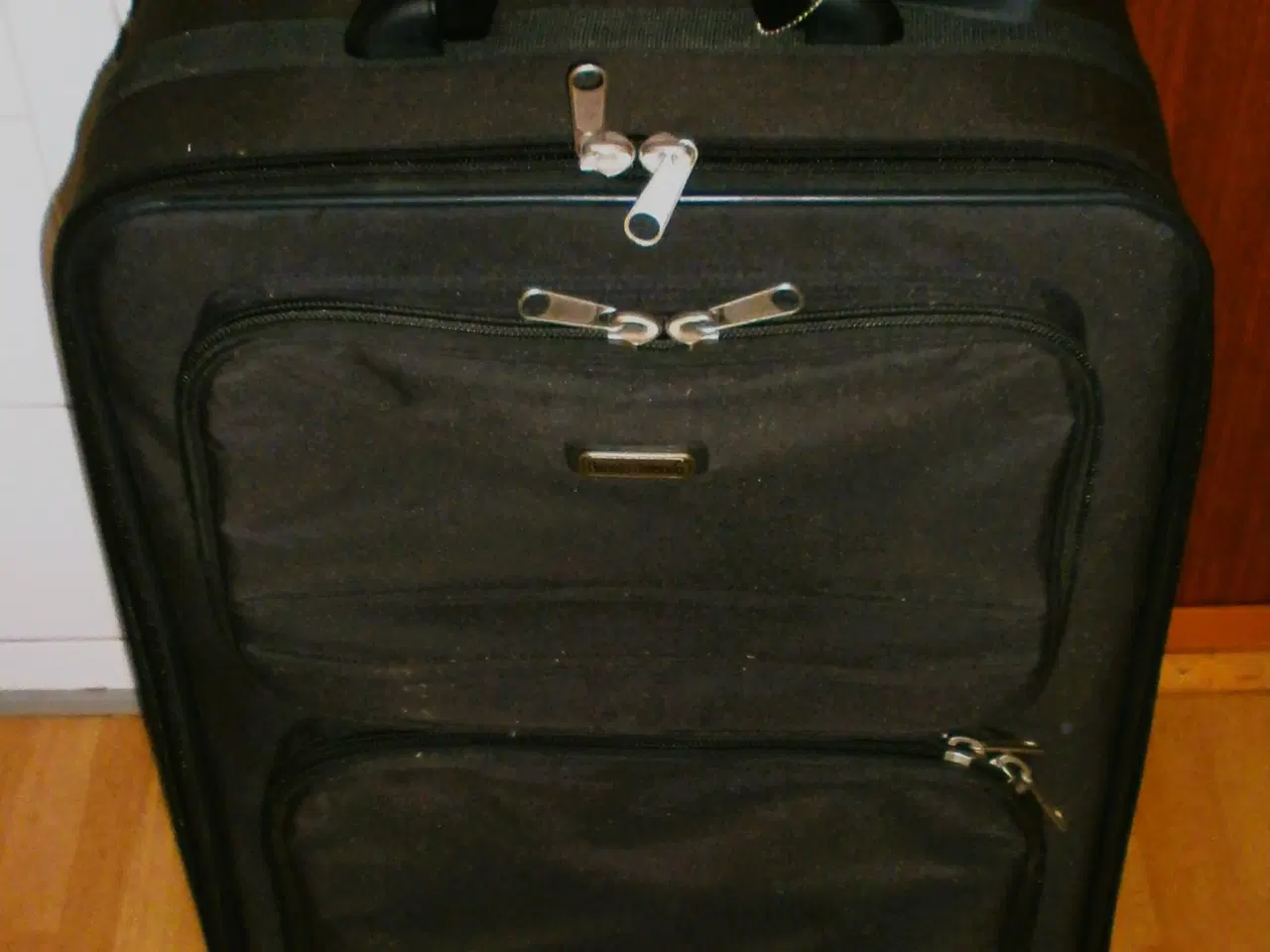 Billede 2 - Nyt Kuffert Sæt til salg.