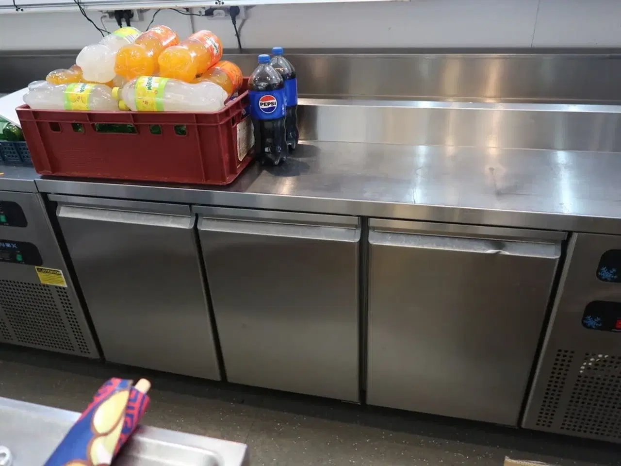 Billede 2 - Kølebord FRENOX MPN3-PIZ-R290 med kølevitrine