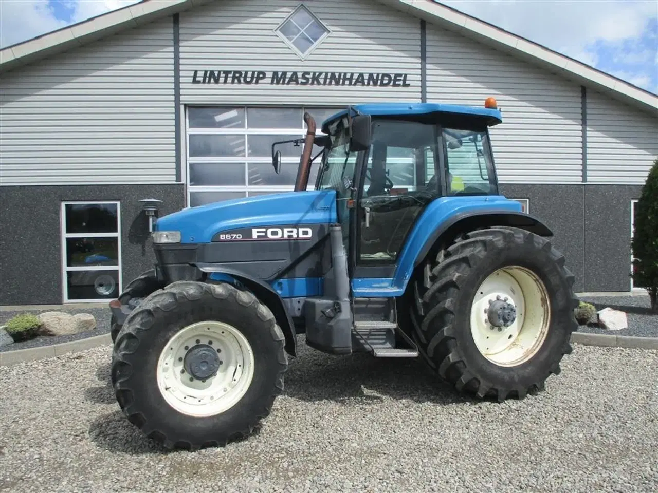 Billede 1 - New Holland 8670