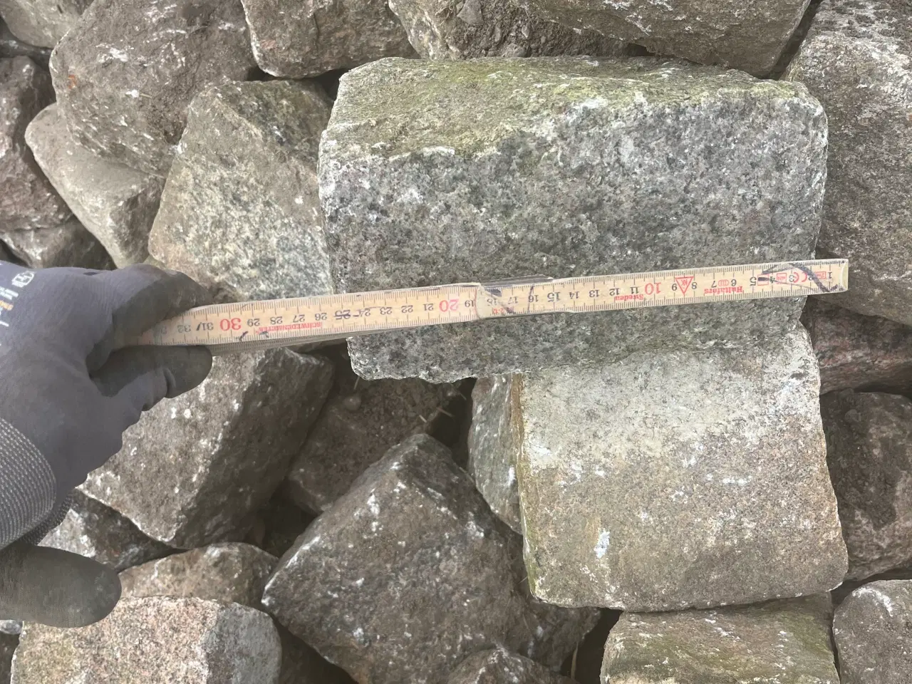 Billede 1 - Flotte slidte brosten 