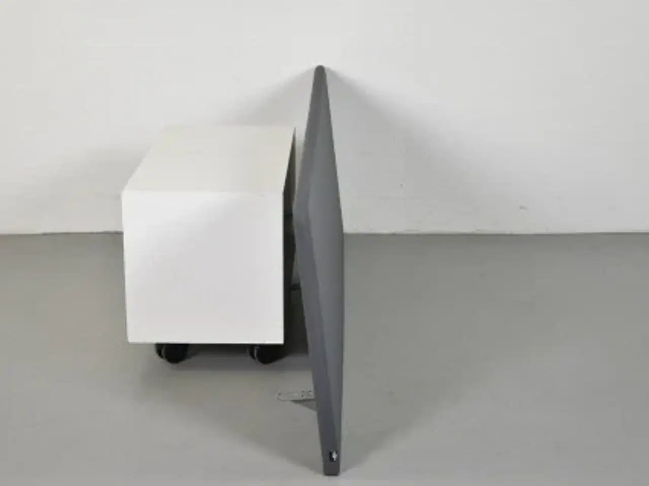Billede 4 - Efg bordskærm i grå, 181 cm.