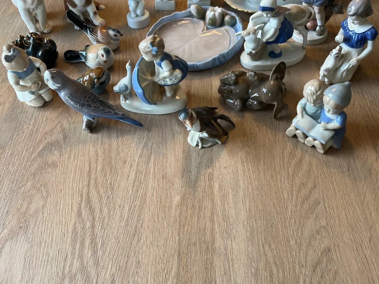 Billede 1 - Byd på disse smukke Figurer mm RC, B&G mm