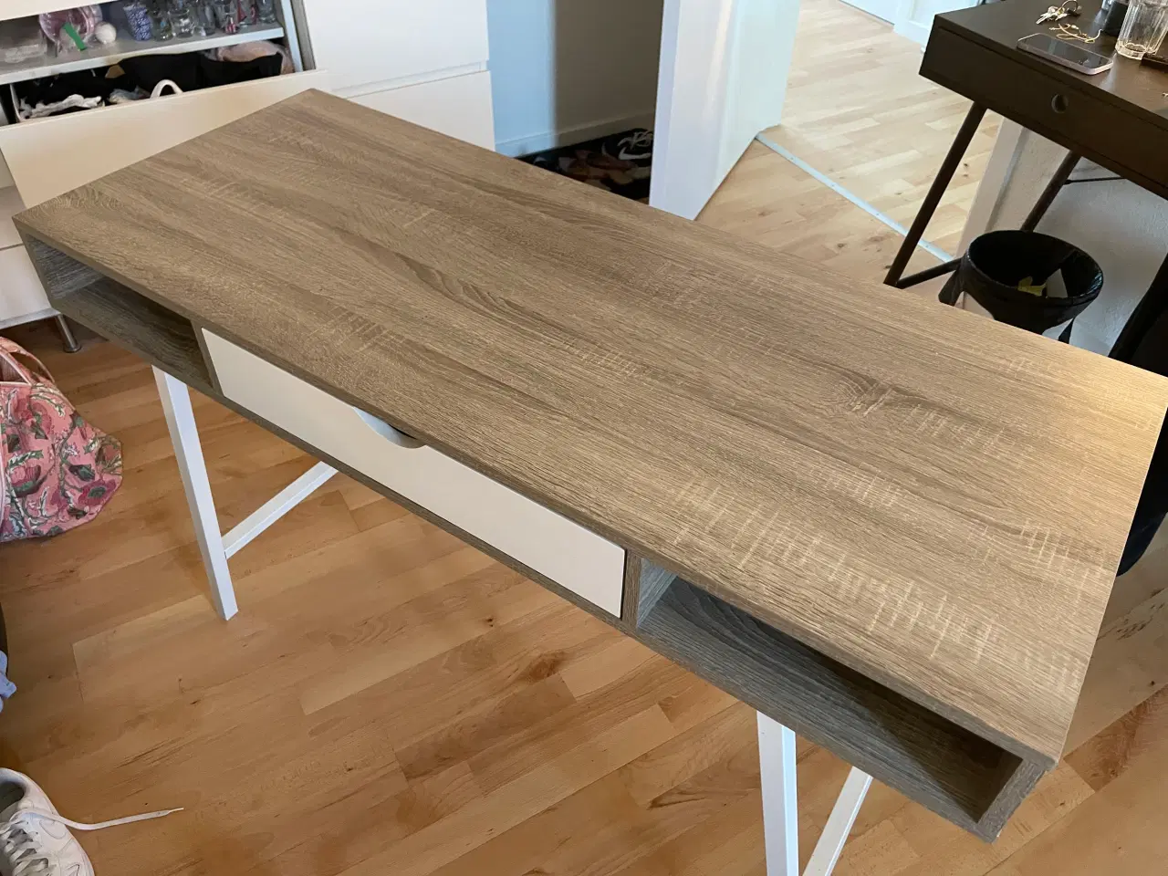 Billede 3 - Skrivebord/make-up bord sælges