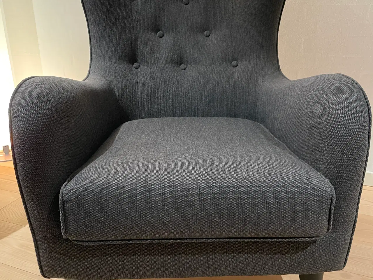 Billede 2 - 2 lænestole i mørk grå