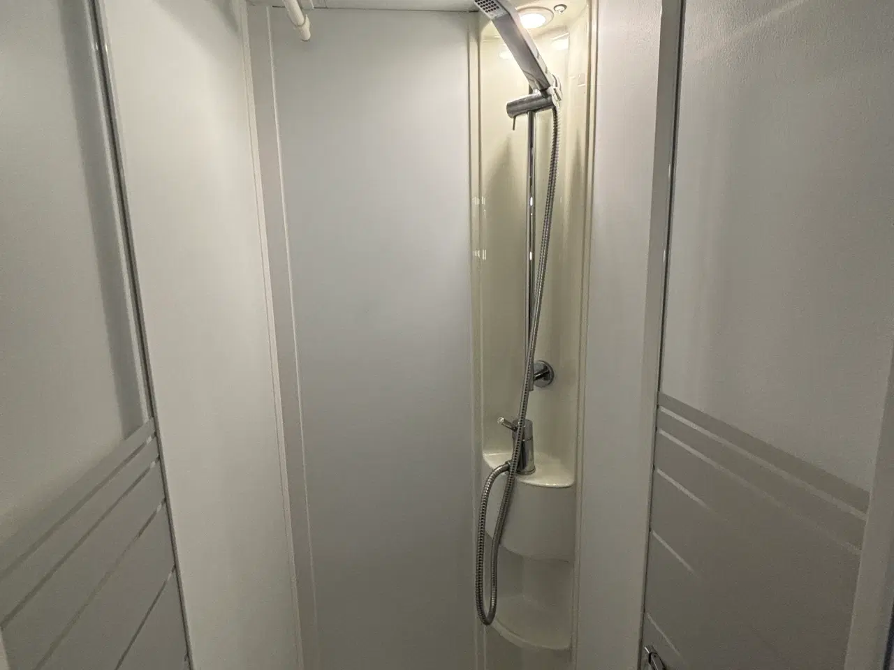 Billede 12 - Autocamper til salg - Adria 670 DL Matrix Plus