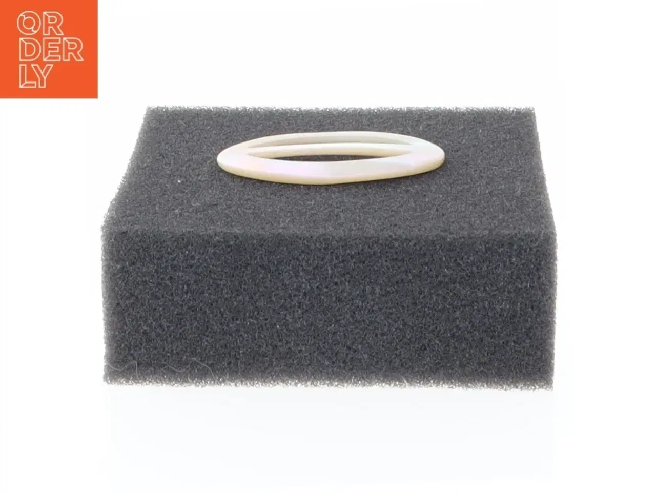 Billede 2 - Vintage spænde i perlemor (str. 4 x 2,5 cm)