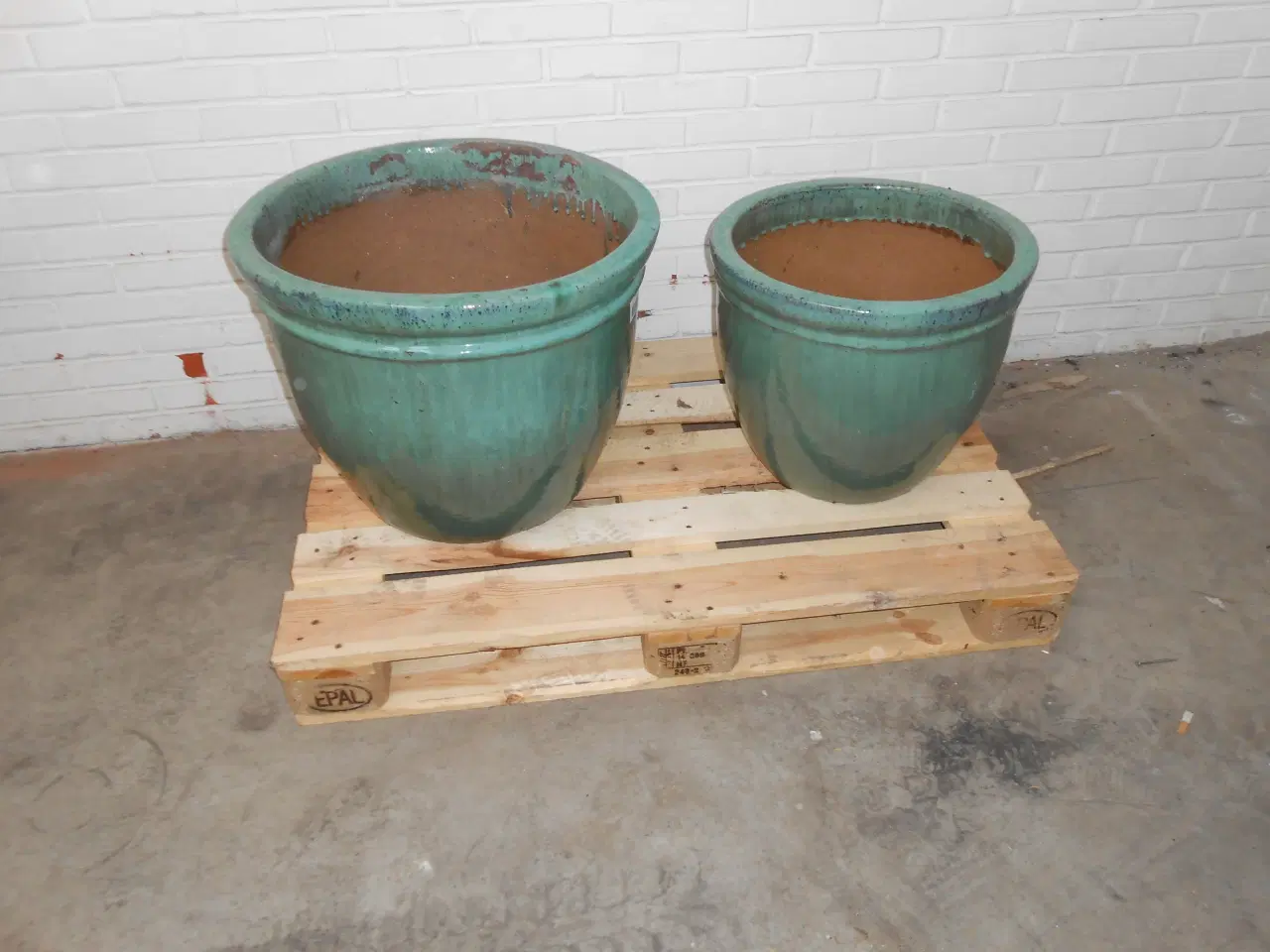 Billede 8 - 2 store nye flotte frosikret glaseret havekrukker