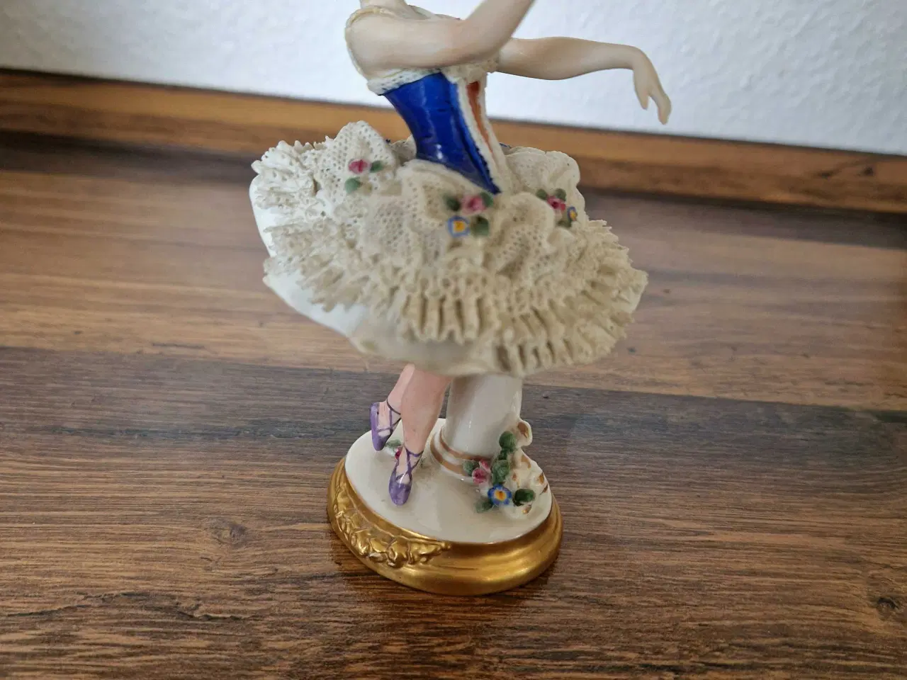 Billede 3 - Yndig antik ballerina fra ca 1920 i porcelæn 