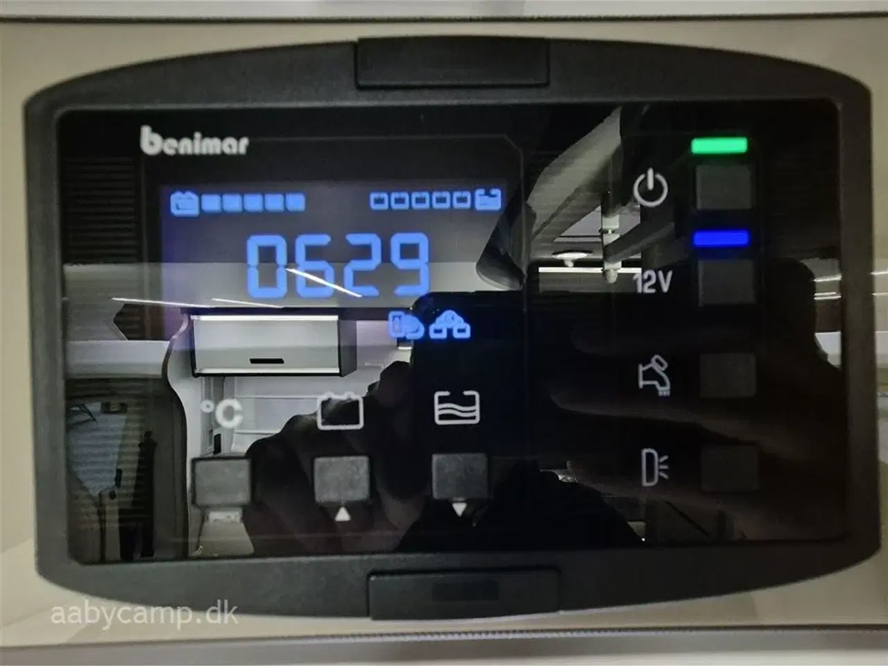 Billede 27 - 2026 - Benimar Mileo 268   Nk pakke. 8 Trins Automatgear. 140 Hk.  200W Solceller. Truma Combi Diesel. Kompressor Køleskab 150L. Emhætte.