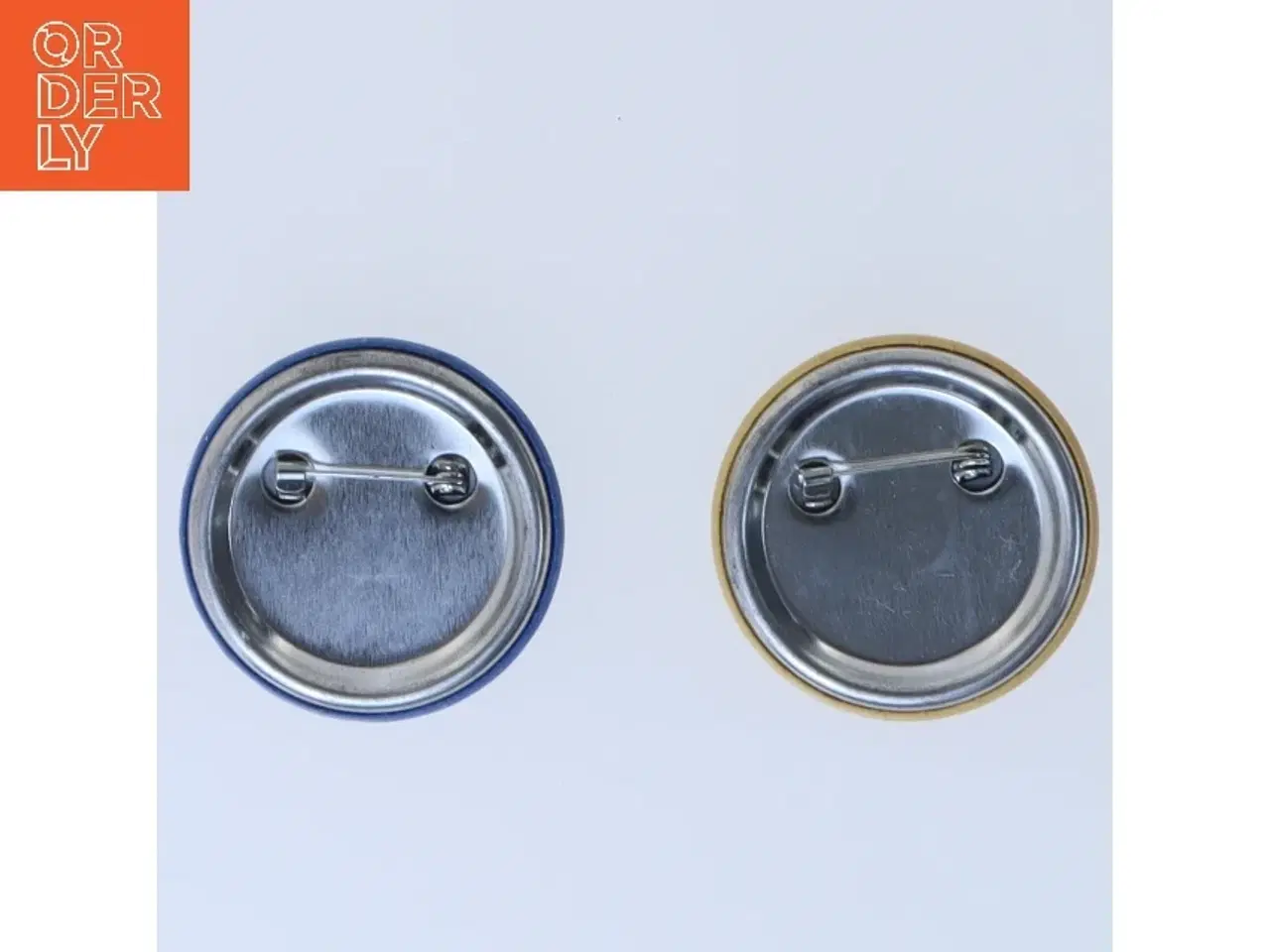 Billede 2 - To runde badges med tegneseriefigurer (str. Ø 4 cm)